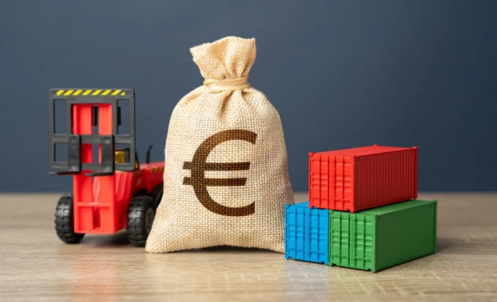 Στα €4,68 δισ. το έλλειμμα του εμπορικού ισοζυγίου